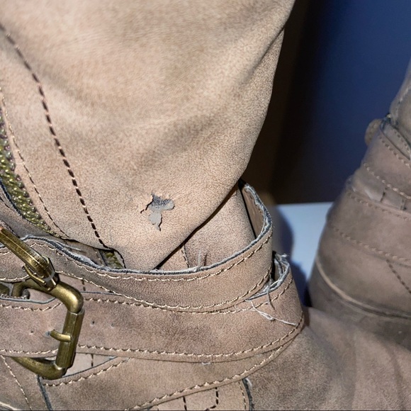 Tall lug heel Pull On Boot - Picture 7 of 9